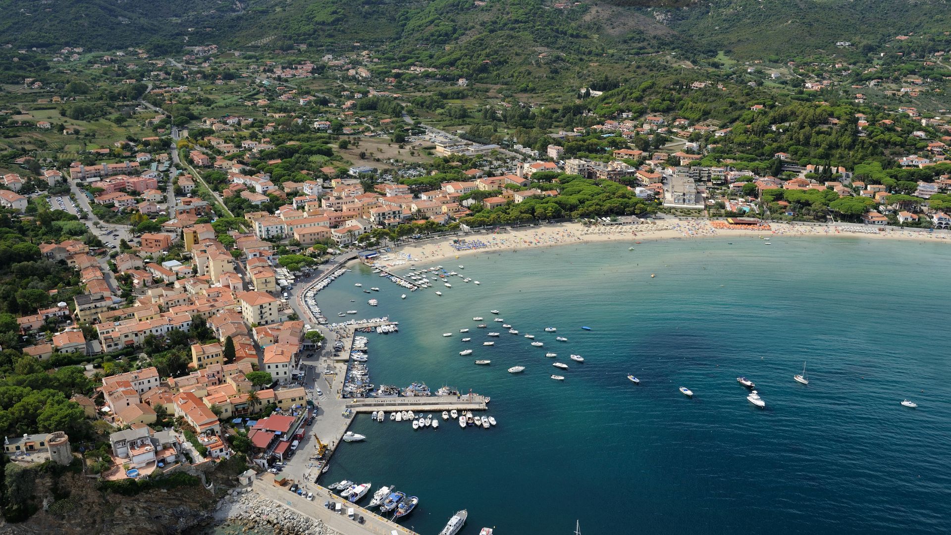 Sailing in Tuscany